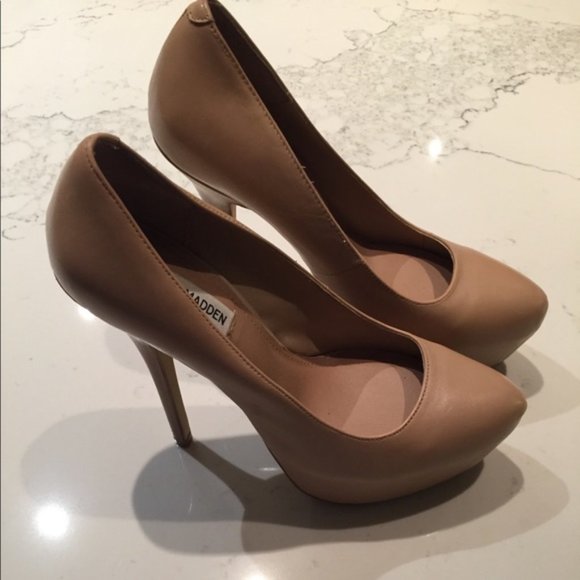 ✨Steve Madden Platform High Heels✨ - Picture 2 of 6
